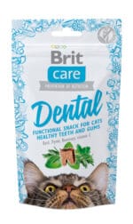 Opakowanie 50g przysmaków dentystycznych Brit Care Cat Functional Snack Dental z grafiką indyka i bazylii, dedykowane dla zdrowia zębów i dziąseł u kotów.