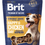 Opakowanie 180g półmiękkich przysmaków Brit Premium by Nature Semi-Moist Snacks Chicken with Raspberry z grafiką soczystego kurczaka i malin.