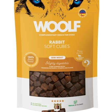 Półwilgotne przysmaki dla psa Woolf Soft Cubes Rabbit 100g w formie jasnych, miękkich kostek z mięsa królika.